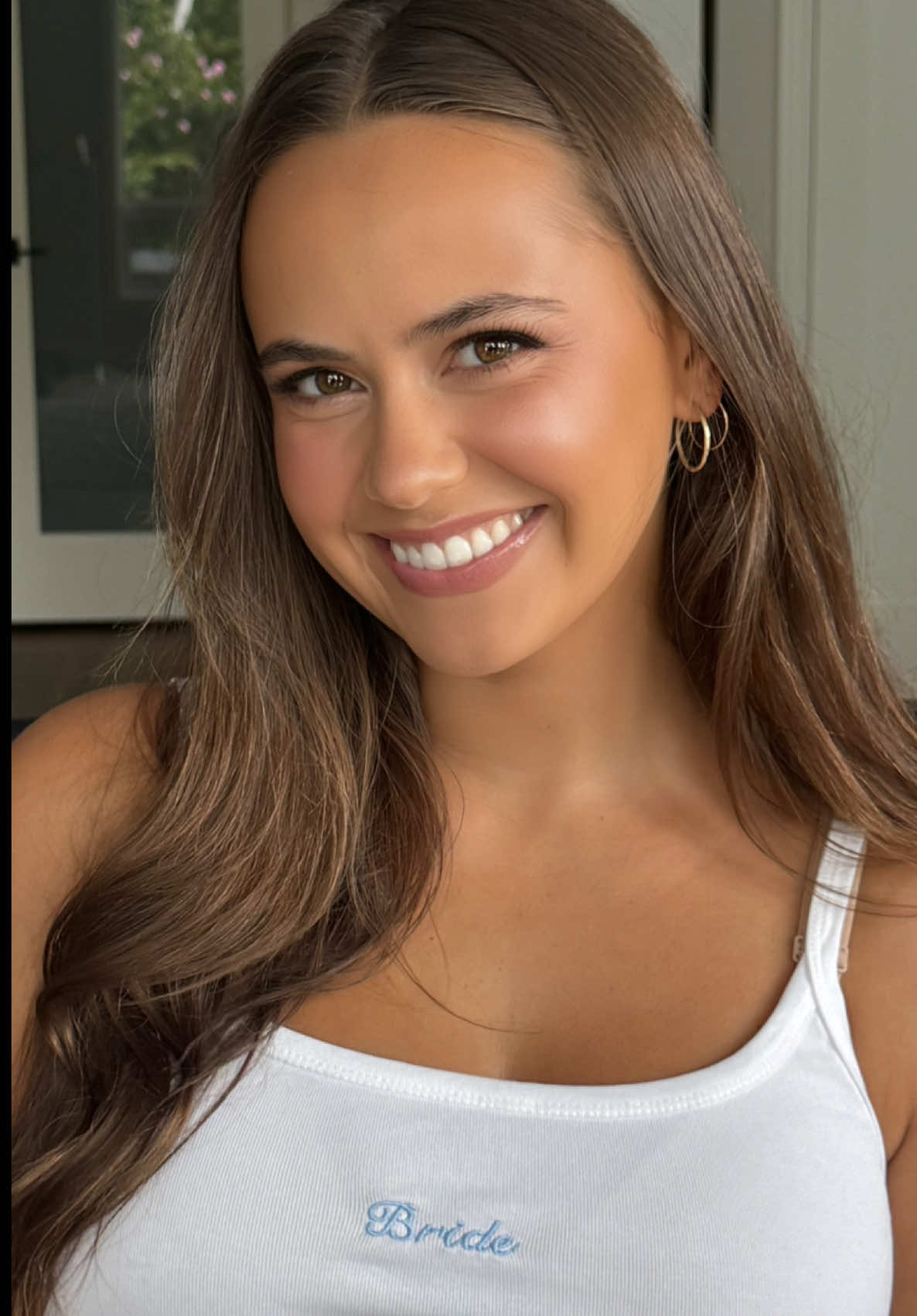 @spencer barbosa bridal makeup trial! Beachy, glowy and bronzed is the vibe! Doesn’t she look incredible?! #bride #bridalmakeup #glowyskin 