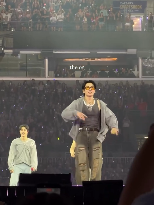 Boy in Luv - BTS | Surprise Song in Baltimore  #jungkook #bts #army #bts_arirang #btsworldtour  🎥: kaitlyngosiaco