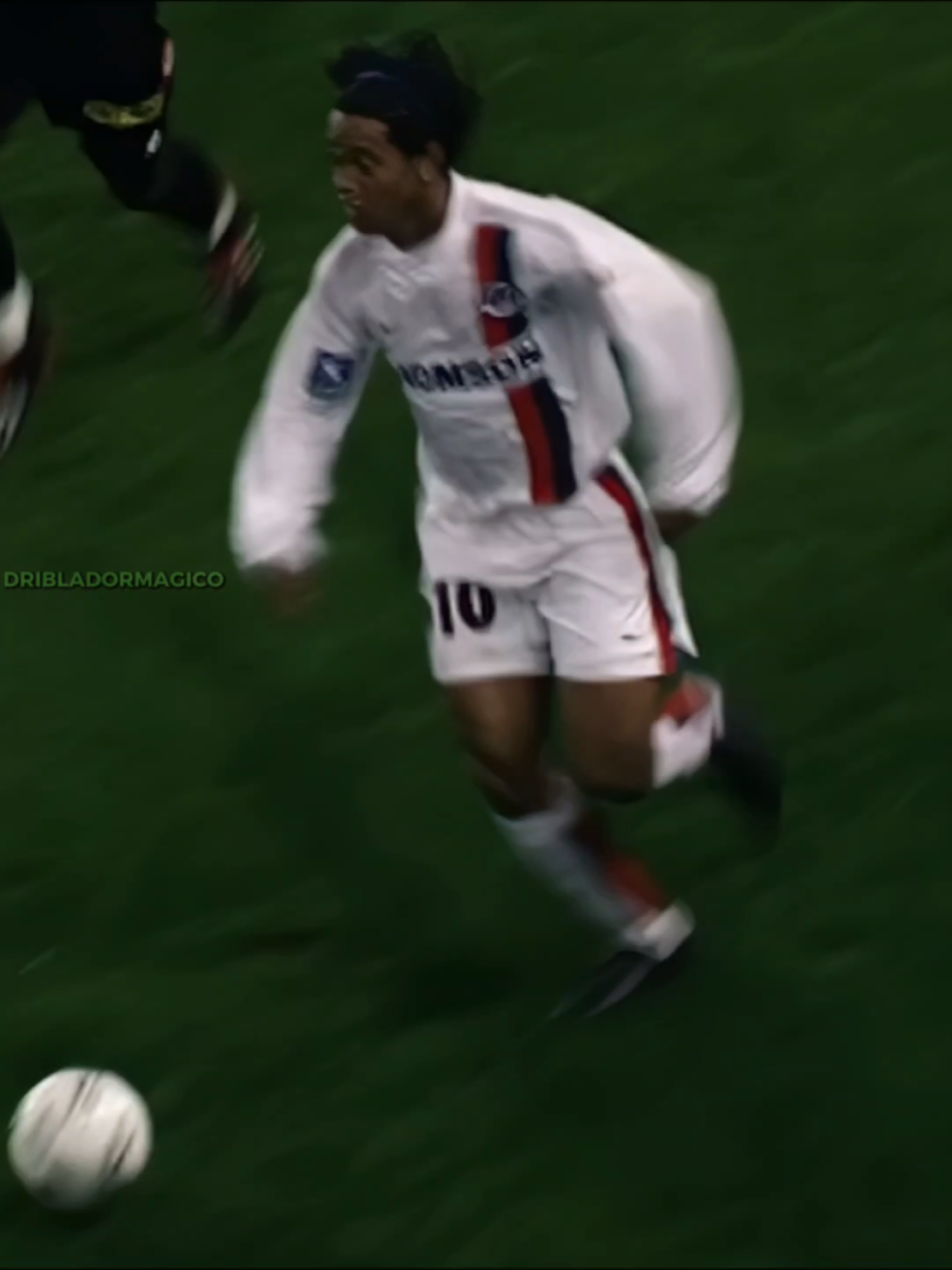 Young Dinho At Psg - Here ll #ronaldinho #fyp #viral #brasil🇧🇷 #psg 