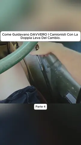 Come Guidavano DAVVERO I Camionisti Con La Doppia Leva Del Cambio #Camion #Camionisti #Tir #TruckItalia #CamionD_epoca