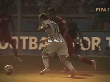 Gcelere sor beni… #keşfet #fypage #messi #jorgemessi #argentina 
