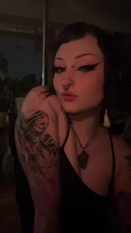 Rare non tattoo TikTok #femaletattooer #tattooartist  