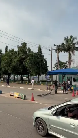 (LIVE AT THE POLICE FORCE HQ) AIG JIMOH the court have ordered you to APOLOGIZE TO AHMED TAJUDEEN for illegally declaring him wanted without investigation,you lied he was invited,you people claimed he was in the country when sheriff salami and Ademola Akinloye was unalived the evidence says otherwise….APOLOGIZE NOW