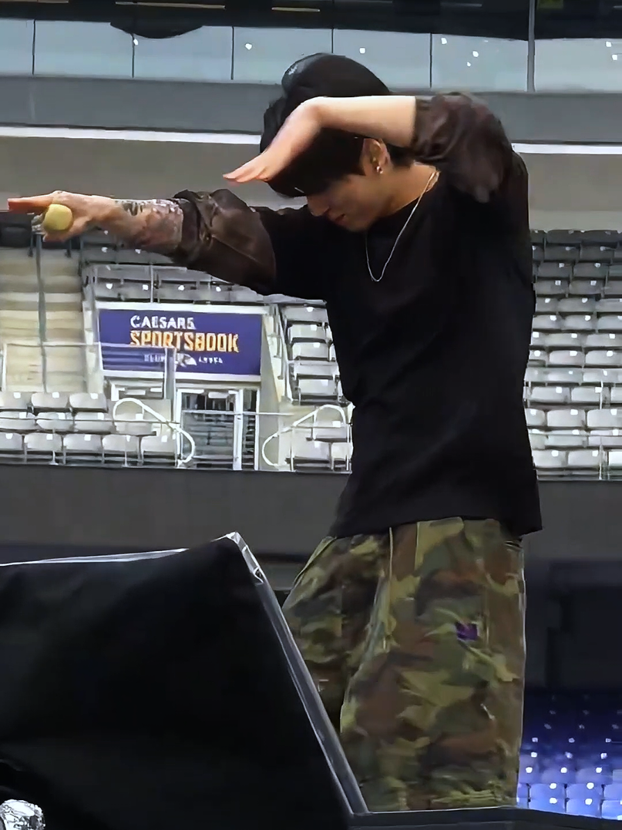 20260811 JungKook - Baltimore Sound Check Day 2 . #JungKook #정국 #BTS #BTS_Arirang_Worldtour_Baltimore_2026 #BTS_Fancam  . Cr: Original Owner