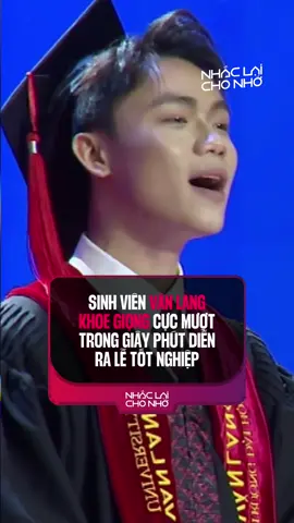 Sinh viên Văn Lang khoe giọng cực mượt trong giây phút diễn ra lễ tốt nghiệp #NhacLaiChoNho #tiktokgiaitri #vanlanguniversity #vlu 