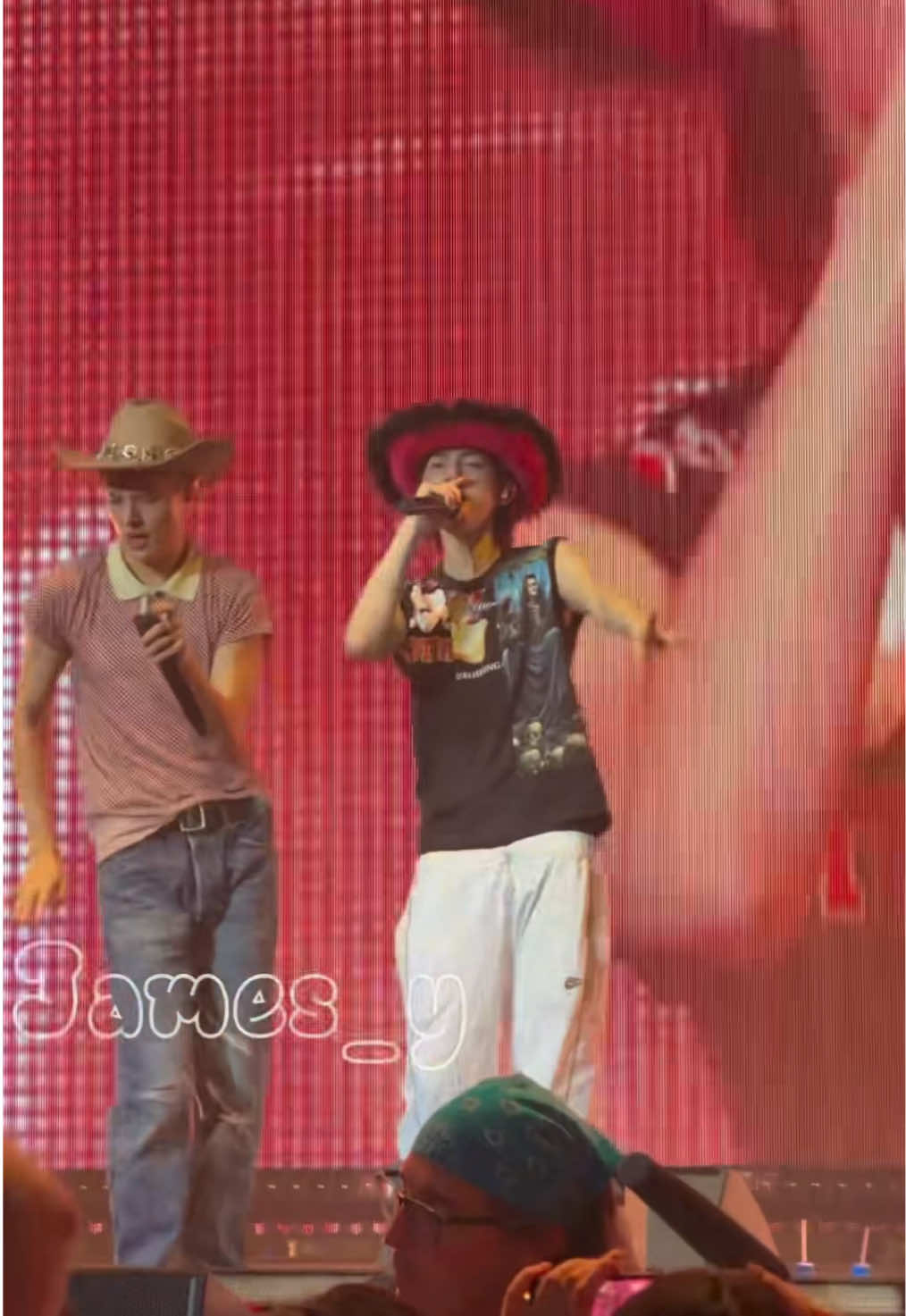 My two biases ~ 😎😎😎 #james #juhoon #CORTIS #PYPD_IN_IRVING #PUTYOURPHONEDOWN 