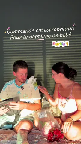 Vous aussi, vos hommes sont nuls en déco et ne comprennent rien à vos idées ? 😂 Le baptême de Tessa approche et les préparatifs avancent doucement. Aujourd’hui, ouverture d’une énorme commande de déco… qui tourne à la catastrophe. 😱 J’ai plus qu’à refaire une commande parce que celle-ci… comment dire ? 😭 Devinez pour combien j’en ai eu ? Je vous jure, j’ai mal. 😂 Ah oui, je suis en compagnie de Monsieur ! Promis, il n’est pas aigri de la vie, il n’a juste aucun goût en matière de déco. 😂 Heureusement que c’est moi qui gère tout, sinon on aurait mangé par terre. 🫠 Chez vous aussi, c’est pareil ? 👀 Et la partie 2 de cette commande arrive, vous la voulez ce soir ou demain ? (Malheureusement, le pire arrive 😂) #maman #bebe #mamanepuisee #mamanfatiguee #sommeilbebe 