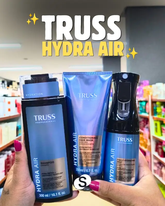 ✨ Hidratação intensa sem abrir mão da leveza! 🩵 A linha Hydra Air da TRUSS foi feita para quem quer cabelos hidratados, macios e com movimento, sem aquela sensação de fios pesados. A tecnologia da linha promove hidratação prolongada por até 120 horas, enquanto ajuda a manter a raiz soltinha e o cabelo leve. É aquele haircare para deixar os fios com mais maciez, brilho e movimento no dia a dia. ✨ 💙 Já conhecia a Hydra Air? Conta pra gente nos comentários! #TRUSS #HydraAir #Haircare #CabelosHidratados
