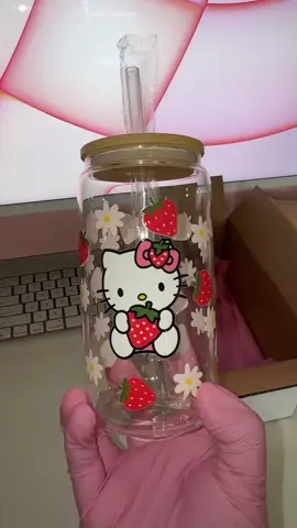 🍓🍓🍓 #abcxyz #strawberry #hellokitty #cups 