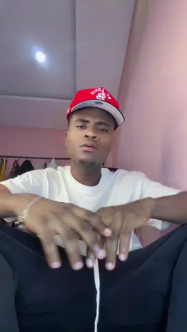 J’aime trop les grandes sœurs 