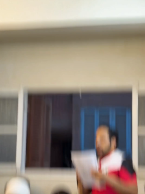 اجمد 3دقائق علي السوشيال ميديا كلها بين البنات والولاد والمستر ده #الشعب_الصيني_ماله_حل😂😂