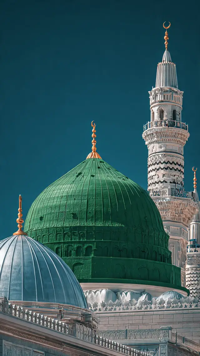 Want to capture the awe of Masjid Al Nabawi in your next video? Here's how to film it right: ✨ Focus on the tranquil, grand feeling of the Prophet's Mosque. Keep your shots smooth and focused. 🎬 Viral clips use slow pans over the architecture and lighting. This shows reverence and draws viewers in instantly. 🕌 Film close-ups of the beautiful arches or green domes, using soft, uplifting background music for mood. ✨ Show a wide, clear view of the main prayer hall—that moment of quiet beauty is the peak! What’s your favorite part of this holy place? #madinah #masjidalnabawi #islamicreels #faithjourneywithasad