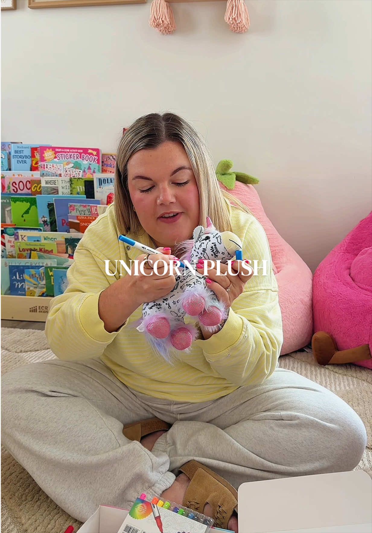@Weback Studio this unicorn painting plush needs to come in adult sizes 😍 #kidsactivities #momfinds #kidsartsandcrafts #screenfreeplay #giftsforkids 