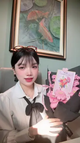 Review bó hoa Người bí ẩn tặng cho sếp Thảo  nha cả nhà mình ơi #CapCut #thaonguyen #nguyenthaodaily #edorissaomai #xuhuong  