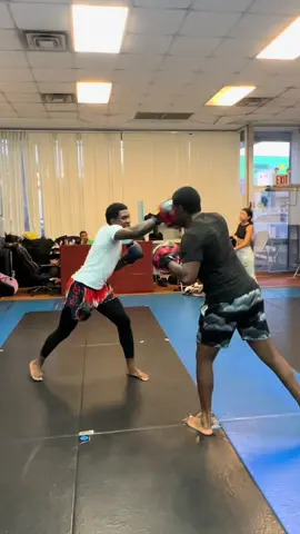 Pull back counter by Adrian Broner Workout