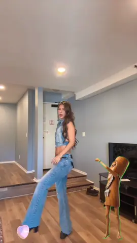 #capcut #capcutpioneer 2026 TikTok Dance Filter 3-Person Group Dance Trend 2026 2026 Viral TikTok Dance Hack Can’t dance? Use the Tung Tung Sahur filter to make a dancing video with just one photo! The Tung Tung Sahur dance trend is blowing up in Mexico and the US. No need to film real footage or know how to dance to join the trend. With CapCut templates, turn your photo into a viral hit dance clip in one click. It comes with step-by-step tutorials and dynamic dance effects, a trending feature used all across global TikTok. Try the green screen filter to dance with your besties in the same frame; up to three people can dance together. Just a single tap, all set. Want to easily hop on 2026’s biggest viral trend? Simply upload your photo and let the filter finish the rest! Come join the massive Tung Tung Sahur craze! Filtro de baile TikTok 2026 Baile grupal para tres personas 2026 Tendencia de baile viral TikTok 2026 ¿No sabes bailar? Usa el filtro Tung Tung Sahur y crea un video de baile con solo una foto. La tendencia del baile Tung Tung Sahur está arrasando en México y EE.UU. No tienes que grabar en vivo ni saber bailar para sumarte a la moda. Con las plantillas de CapCut, convierte tu foto en un video viral de baile con un solo clic. Incluye tutorial paso a paso y efectos dinámicos de baile, es la tendencia que usa todo el mundo en TikTok. Prueba el filtro de pantalla verde para bailar con tus amigas en el mismo plano, admite grupos de hasta tres personas. Solo pulsa una vez y listo. ¿Quieres unirte fácilmente a la mayor tendencia viral de 2026? Sube tu foto y deja que el filtro haga todo lo demás. ¡Anímate a unirte a la fiebre de Tung Tung Sahur! #fyp #tungtungtungsahur  #MemeCut 