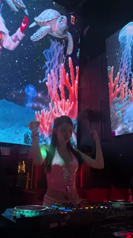 DJ cực xinh tại The Wan #THEWAN #BEERCLUB #fyp #barquan1 #saigonnightlife 