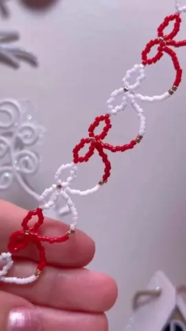 Tutorial share- Christmas bow seed beads bracelet🎀 #DIY #glassbeads #bracelet #tutorials #seedbeads 