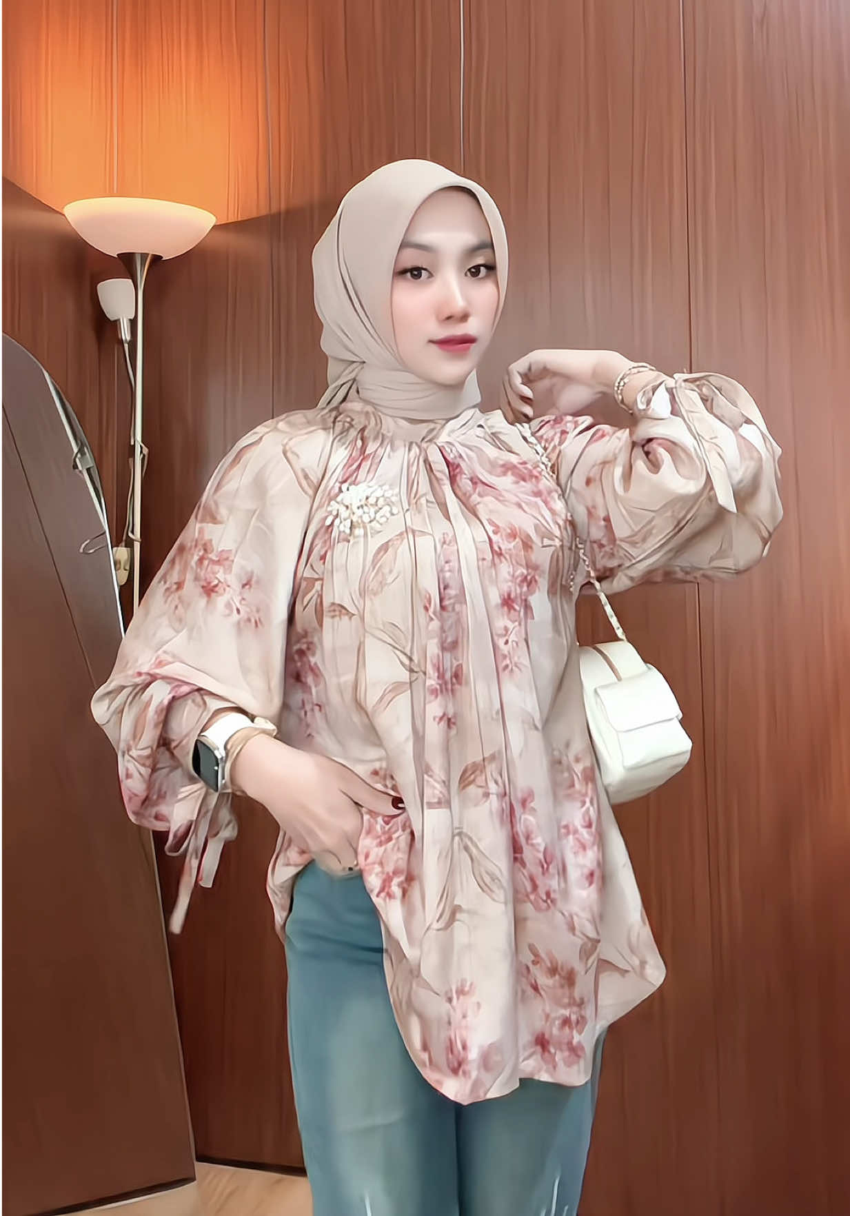 atasan terbaru, simpel cakep, bahan mantapp😍🌹 #atasan #blouse #atasanwanita 