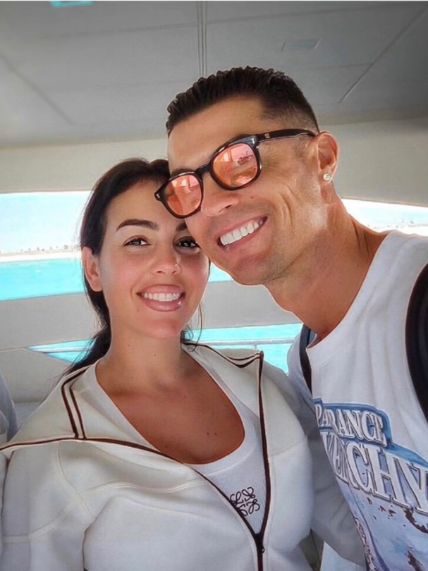 Greatness doesn’t come overnight. It’s earned through discipline, sacrifice, and the decision to keep going when things get hard. #Cr7 #Ronaldo #ronaldo_fans #GOAT #stableronaldo #cristianoroanldo #ronaldofamily