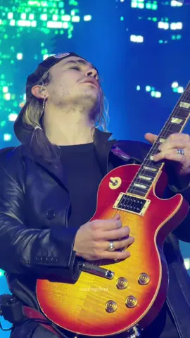 lo que es este solo 🫡 #solodeguitarra #patosardelli #guitarrista #patriciosardelli #airbag @Patricio Sardelli 