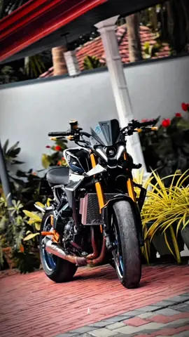 One & only unit 🇱🇰Fully modified MT 09 SP..Welcome To Emb#fyp #fypviralシ #onemillionaudition #highcapacitysrilanka🇱🇰 #mt09 
