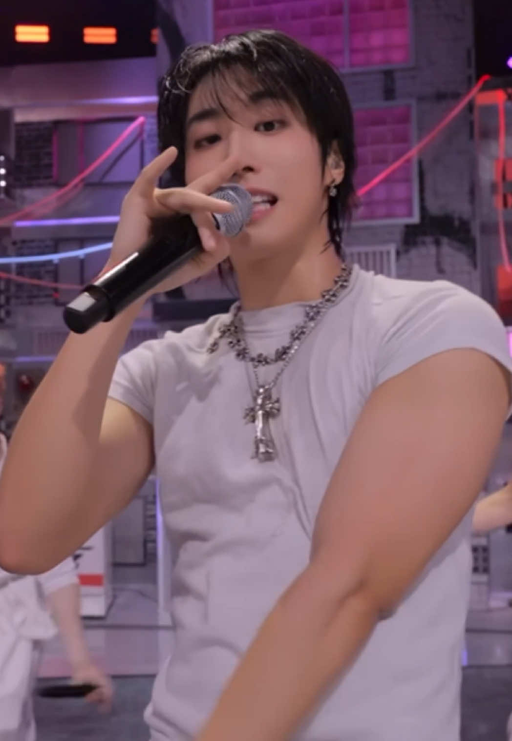 POV: Your friend tried to get with your girl so now your gonna threaten him👹🔫 Members: BumBum Lil Dingle Catnanjoe #underthecovers #straykids #thisandthat #pov #kca 