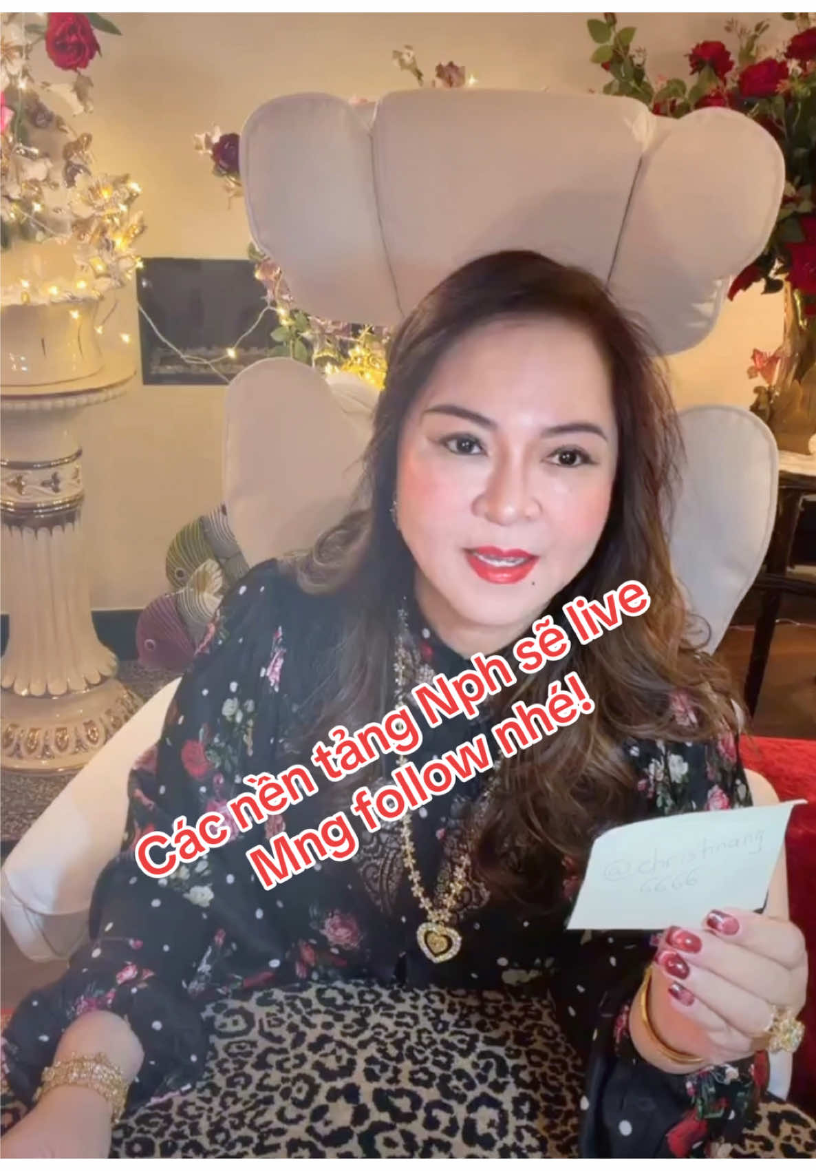 Mng chờ đón xem sự trở lại của Nph nhé! Follow kênh chính thức này của cô #nguyenphuonghang #xuhuongtiktok #viral 