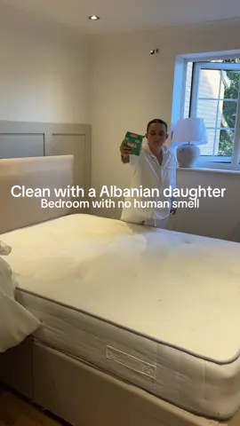 Albanians have very deep cleaning standards - so I want to share this with you all if you’re struggling  On your mattress - Hypochlorous acid and baking soda on your mattress and on your duvet then put it outside in the sun xx #CleanTok #clean #fyp #cleaningtips #odorremoval 