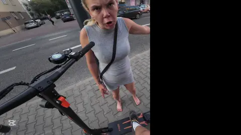 całe nagranie tej sytuacji(afery). Taką hulajnogę możecie kupić taniej na GeekBuying z moim kodem rabatowym: [Lazerdim6].#afera #kukirin #dc #wheelie #fyp 