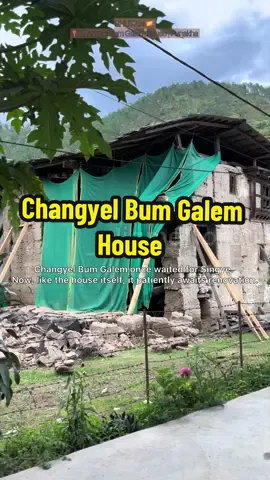 Changyel Bum Galem waited patiently for Singye; likewise, this historic house now patiently awaits its long-overdue renovation. Changyel Bum Galem House is a historic traditional Bhutanese home in Punakha, known for its connection to local history and the simple architectural beauty of old Bhutan. It reflects the lifestyle, traditions, and craftsmanship of generations past #fyp #follow #viral #zxycba #views 