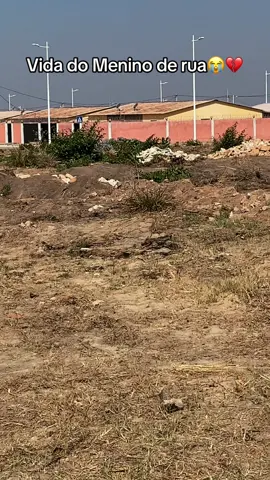 Vida do menino de rua 😭💔 Eles passam por maus bocados e sofrem demais 😭😭