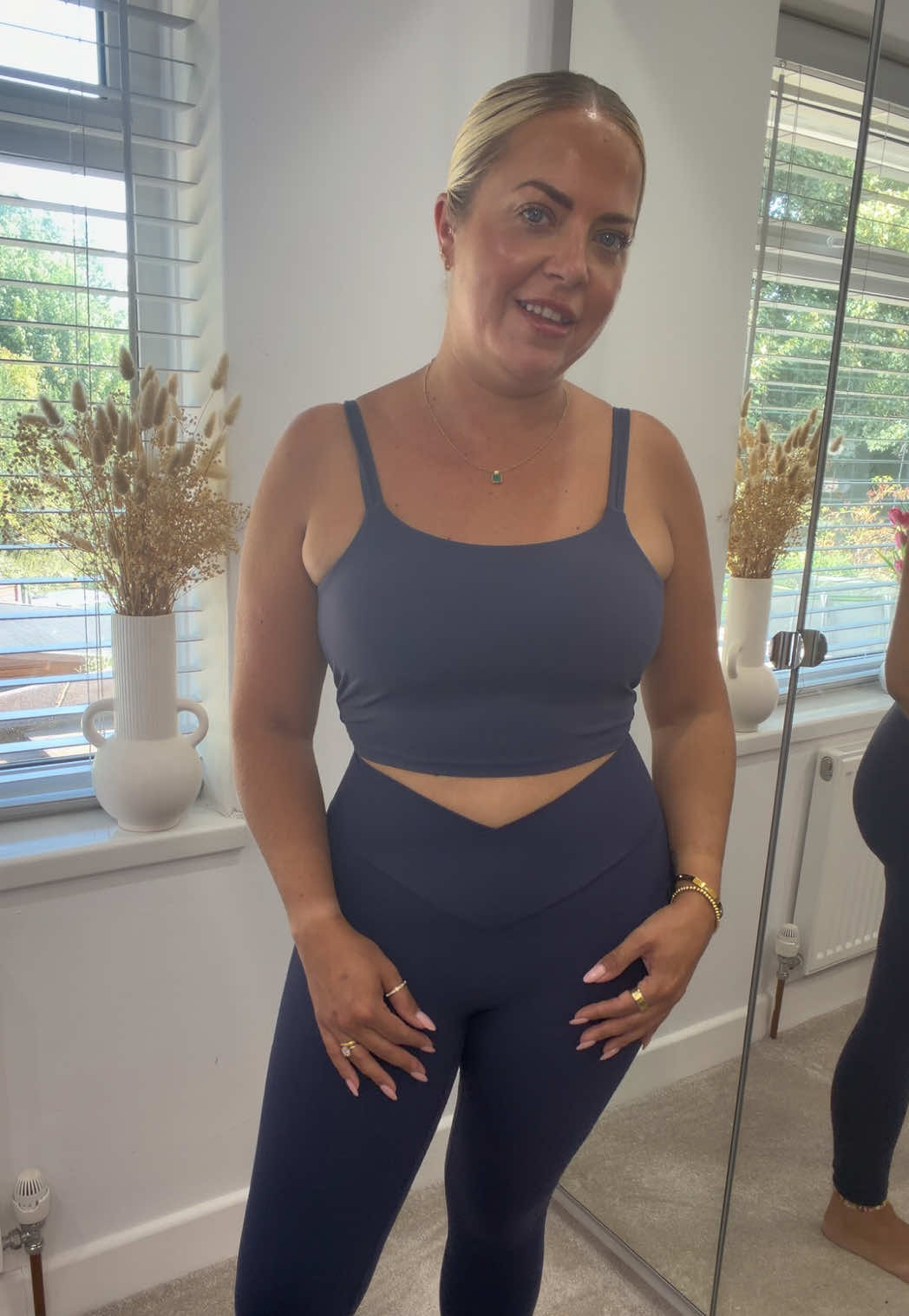 Halara Gym Fit 💙🩵 I wear a size S in top & M in leggings #tiktokmademebuyit #dealdrops #gymfit #halara 