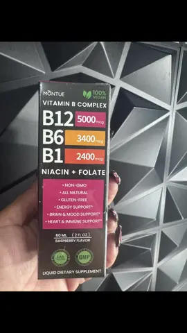 ** MÁXIMA POTENCIA EN CADA GOTA: B12 5000mcg + B6 3400mcg + B1 2400mcg + Niacina + Folato A diferencia de las pastillas que se tardan en hacer efecto, nuestra fórmula LÍQUIDA sabor frambuesa se absorbe rapidísimo. Solo pon unas gotas bajo la lengua o en un vaso con agua iy listo! ¿PARA QUÉ TE AYUDA? ENERGY SUPPORT: Adiós al cansancio crónico BRAIN & MOOD SUPPORT: Más concentración y mejor ánimo HEART & IMMUNE SUPPORT: Apoyo para tu corazón y defensas POR QUÉ LO AMARÁS: 100% Vegano, Non-GMO y Gluten-Free Sabor delicioso a Frambuesa 60ml / 2 FL OZ - Rinde muchísimo Lab Tested & GMP Certified Deja las pastillas aburridas y pásate al boost líquido. #RegresoAClasesConTikTokShop ##tiktokshopmexico #veracruzmexico #carritonaranja #vitaminasb 