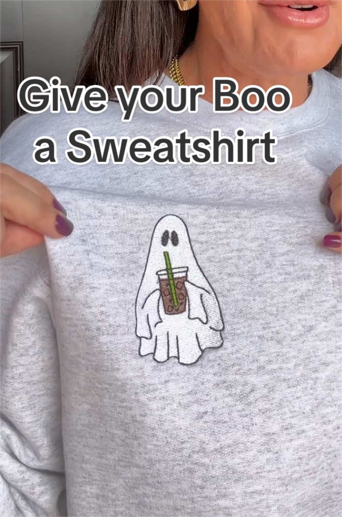 She can stay cozy everywhere not just at home!  #boobasket #sweatshirt #ghostshirt #ghostandcoffee #halloween