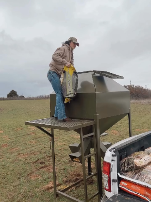 Could you handle a day of farm work with me? 🌾 #fyp #countrygirl #southerngirl #farmlife #countrylife