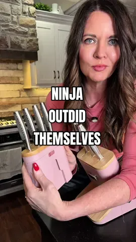 Ninja Kitchen does not stop getting better. This is the newest knife set by Ninja. Not only is the sharpener detachable, the steak knife are detachable too. The wooden accents and the brand new bold colors make this their coolest knife set yet. #knives #knifeset #ninjakitchen #kitchenknife 