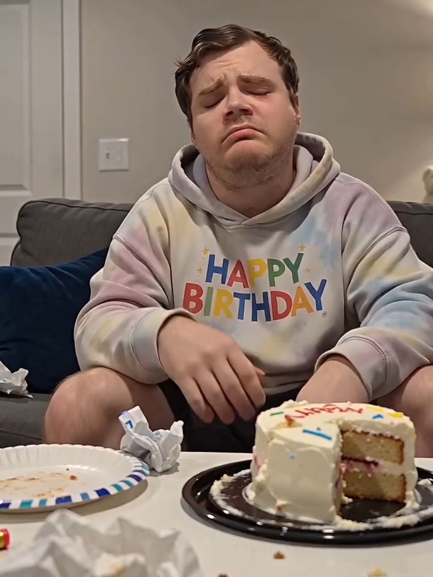 It's not my birthday anymore @iamllamamamattv @Demonking2k19 @Paige|TwitchAffiliate @Reaping Entertainment 😭