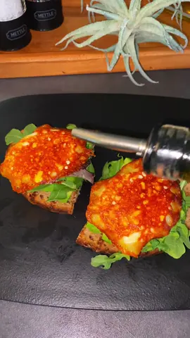 This crispy cheese egg toast is next level! 🤤 Save this for your next breakfast & follow for more quick recipes! ✨ #fyp #FoodTok #avocadotoast #EasyRecipes #cheesy