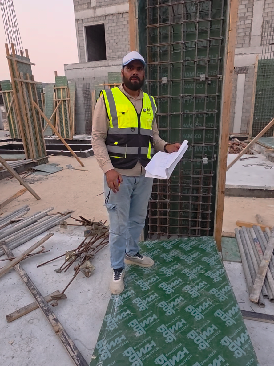ازاي تستلم عمود حدادة  اولا مراجعة عدد وقطر الحديد الرأسي ثانيا مراجعة عدد وقطر الكانات وتفصيلتها وتكثيفها  مراجعة ابعاد العمود وابعاد الكانات  التأكد من وجود غطاء خرساني  التأكد من طول الإشارة القديمة والجديدة 