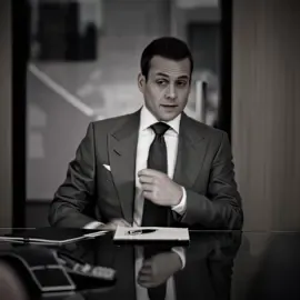 Aura da porr // #suits #harveyspecter 