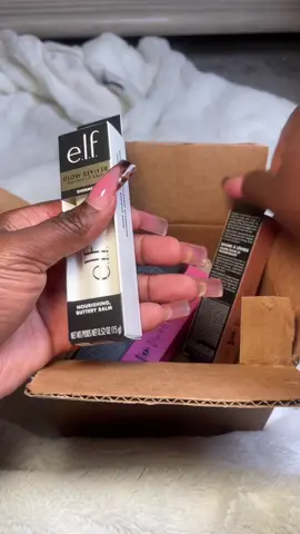 Baby, a brown lip pencil will pull the whole lip together.” @elfcosmetics 