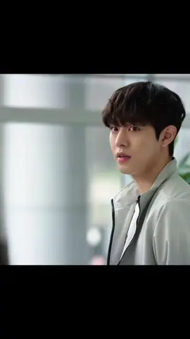 Awalnya cuma numpang dandan 😃😃😂 #myfatherisstrange #ahnhyoseop #ryuhwayoung #kdrama #romcom 
