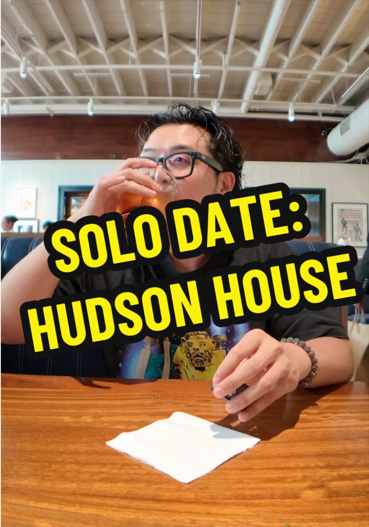 I can’t believe I had to FORCE my server to take my tip 😳 📍Hudson House (multiple locations) #pov #solo #mukbang #fypシ #vitamahjong 