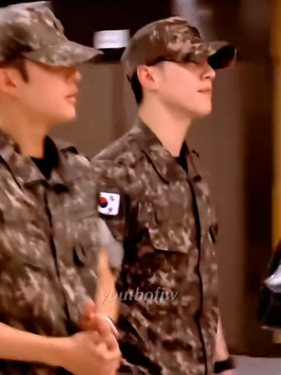 จองอู&ยูคยอม👮👮😍 ลูกชายทีมเกาหลี..ทีมนี้น่ารักสุดๆ  #จองอู #ยูคยอม #น่ารัก #น่ารักเกิ๊นนน #หล่อ 