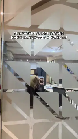 haduh nyebelin banget. kalo emg mau sama cewek lain gausah nikah sama aku lah. #fyp #pernikahan #dijodohin #sedih #dosen 