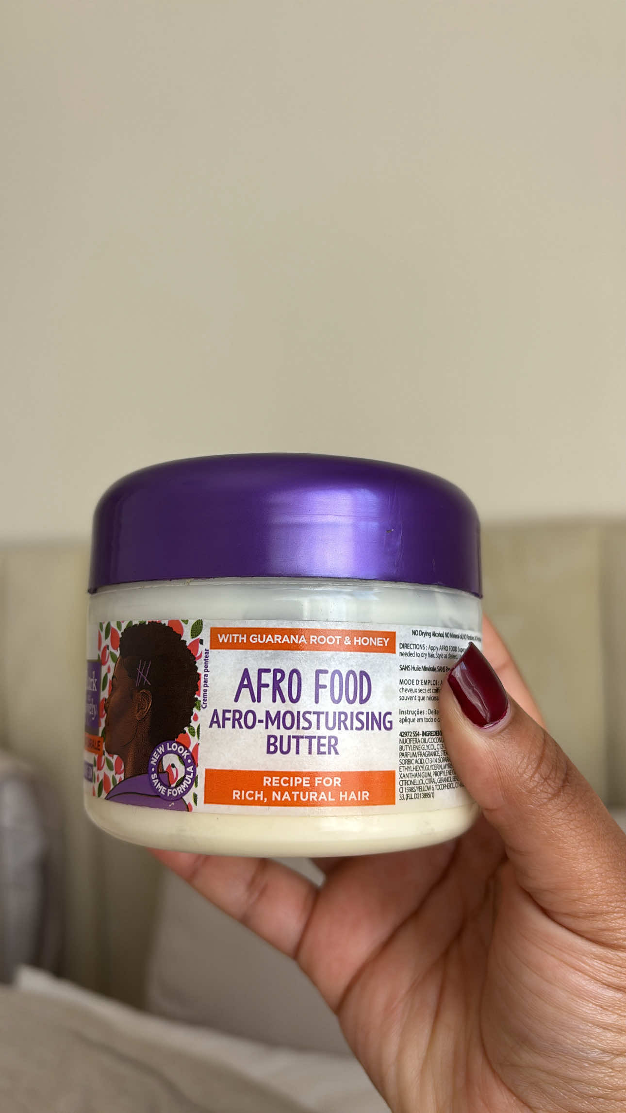 Wash day? More like wash, nourish & let the curls do their thing!🥹🤭 Because these curls deserve the full treatment, from cleansing to detangling, moisturising and feeding them all the good stuff with @Dark and Lovely Africa 💜  #darkandlovelyafrica #aunat #naturalhair #haircare #ad 