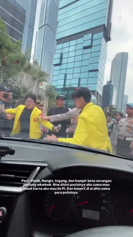 Agar informasi tidak simpang siur dan teman-teman bisa melihat situasi yang sebenarnya, berikut saya bagikan rekaman POV dari dalam mobil saat kejadian berlangsung. Harapannya, semoga kita bisa melihat dinamika di lapangan secara utuh. Mari jadikan ini pelajaran bagi kita semua untuk lebih saling menghargai ruang publik dan menjaga kondusifitas. Semoga kerumitan ini segera mereda, dan mari kita berdoa agar Indonesia senantiasa lekas pulih dan damai. Everything will be fine. 🇮🇩