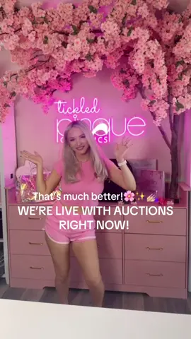 🚨🌸 WE’RE LIVE 🌸🚨 Auctions happening RIGHT NOW 10AM EST LIVE 👀✨ Come hang out, shop the auctions & snag some amazing deals 🛍️💅  You do NOT want to miss this one! ⏰