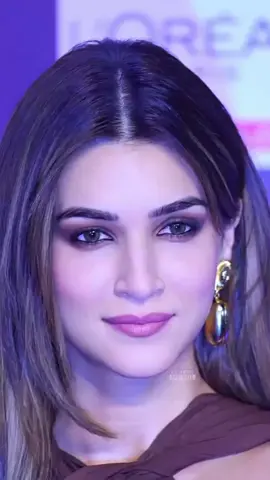 one word for her beauty #kritisanonfans #shorts #fypシ゚viral🖤tiktok #foryoupagе 